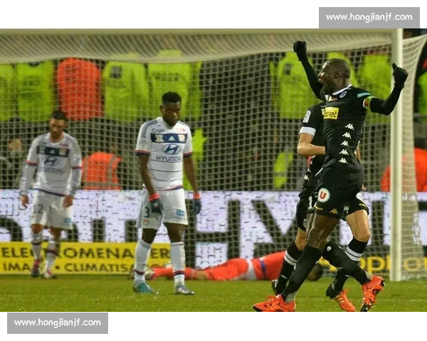 法甲焦点战昂热vs里昂强强对话谁能掌控比赛节奏走向胜负悬念升级